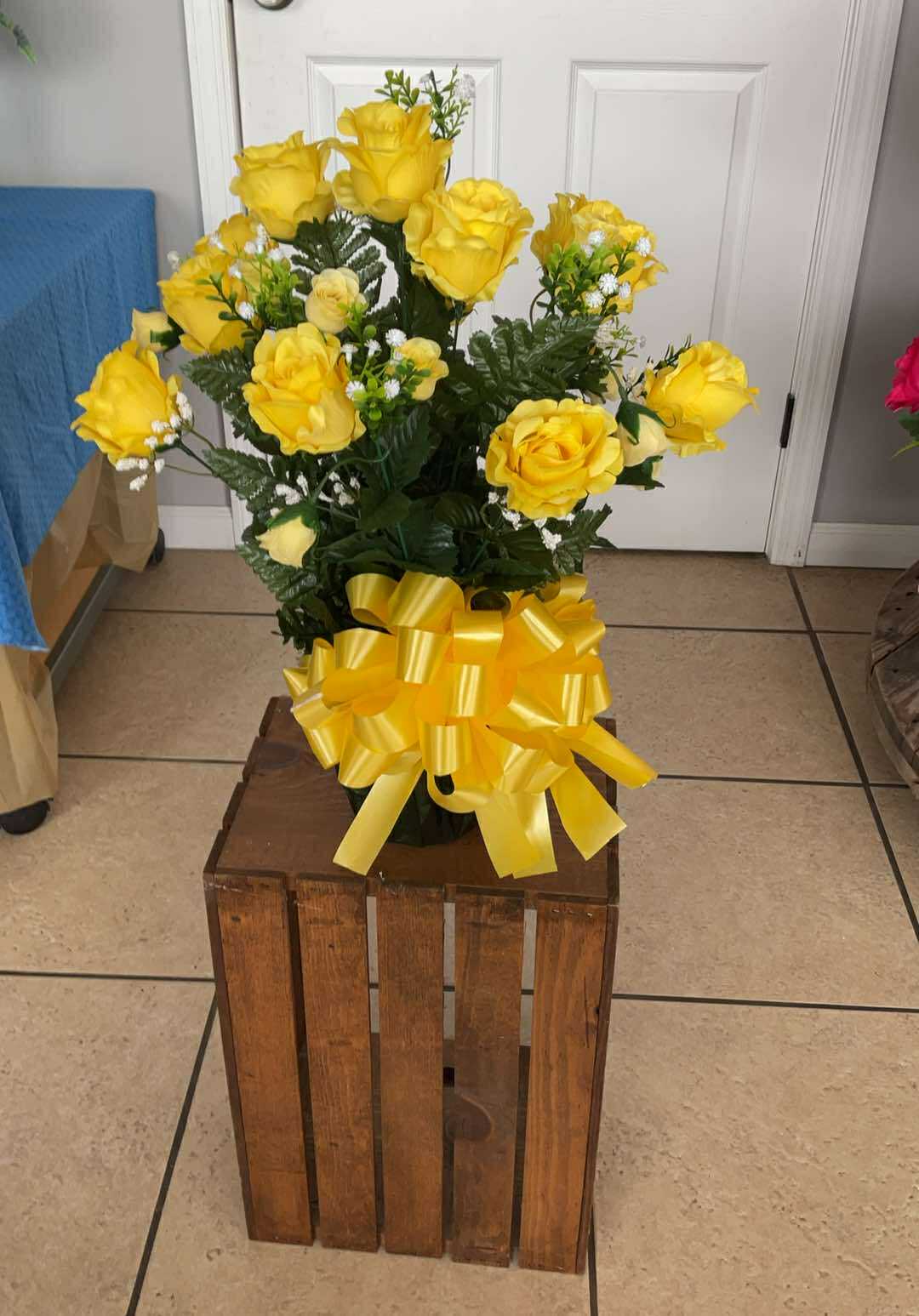 “Golden Tribute” in Yellow Rose Arrangement
