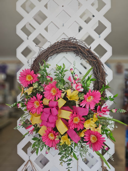 Pink Daisy Grapevine Wreath