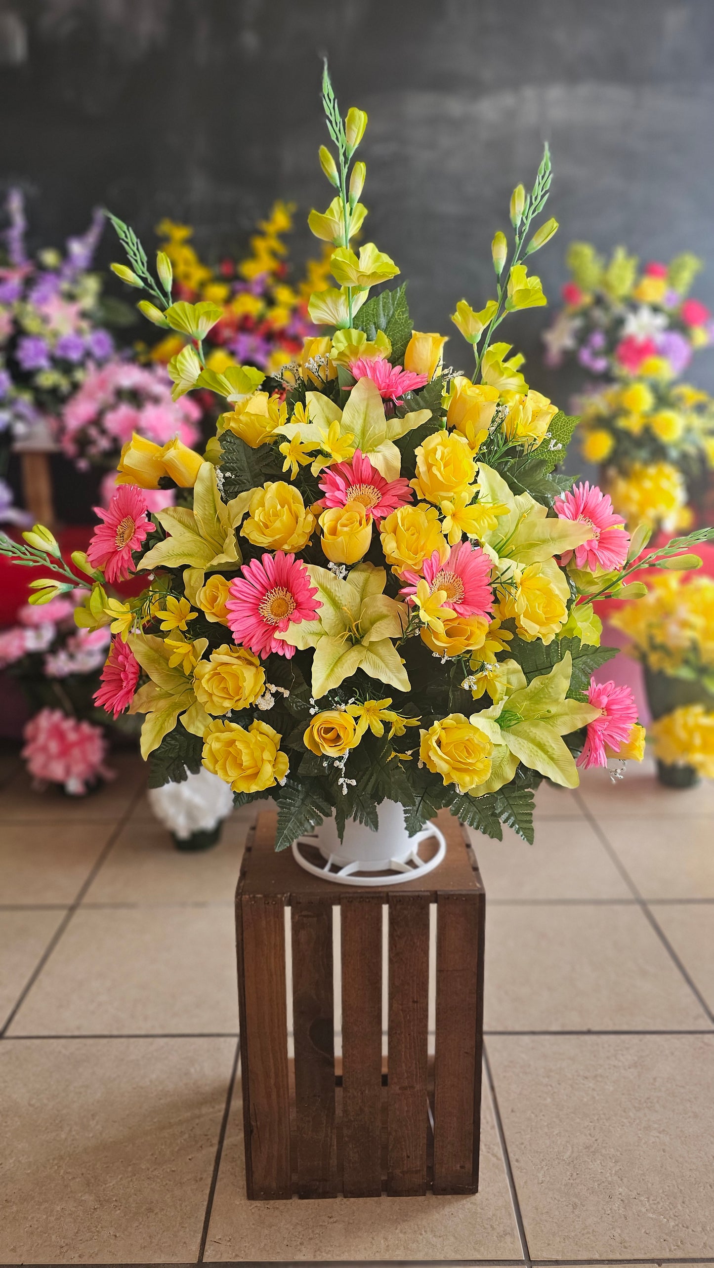 “Heaven’s Garden” in Yellow & Pink Arrangement