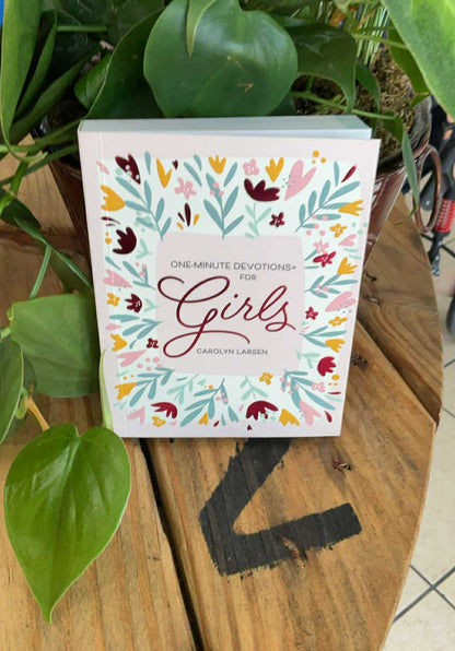 One-Minute Devotions for Girls