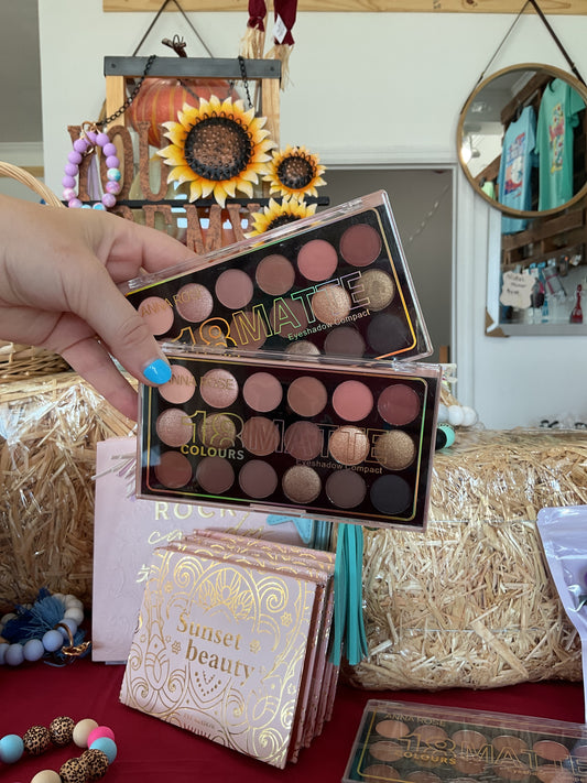 Anna Rose Matte Eyeshadow Compact Pallet