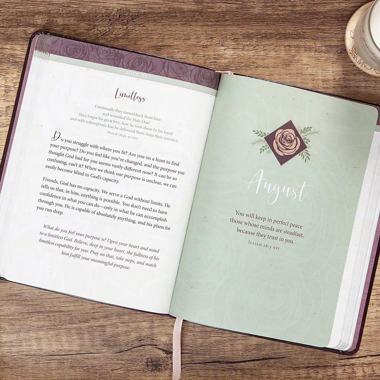 Daily Strength For Women (Devotional)